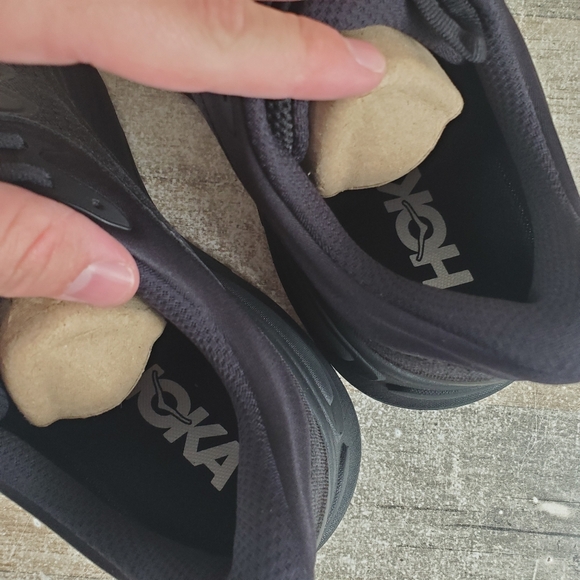 Hoka One One Bondi 9 Shoes Mens Size 10.5 Triple Black 1162011-BBLC NEW NWOB - Picture 12 of 14